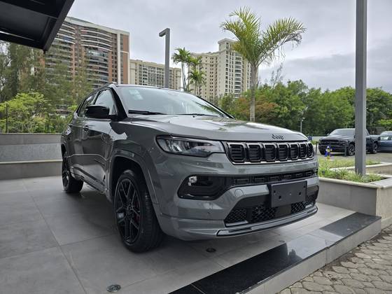JEEP COMPASS 2.0 HURRICANE TURBO FLEX BLACKHAWK AT9 JEEP COMPASS 2.0 HURRICANE TURBO FLEX BLACKHAWK AT9